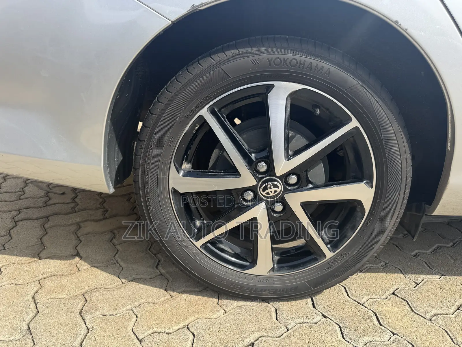 Toyota Corolla Fielder 2018 Silver