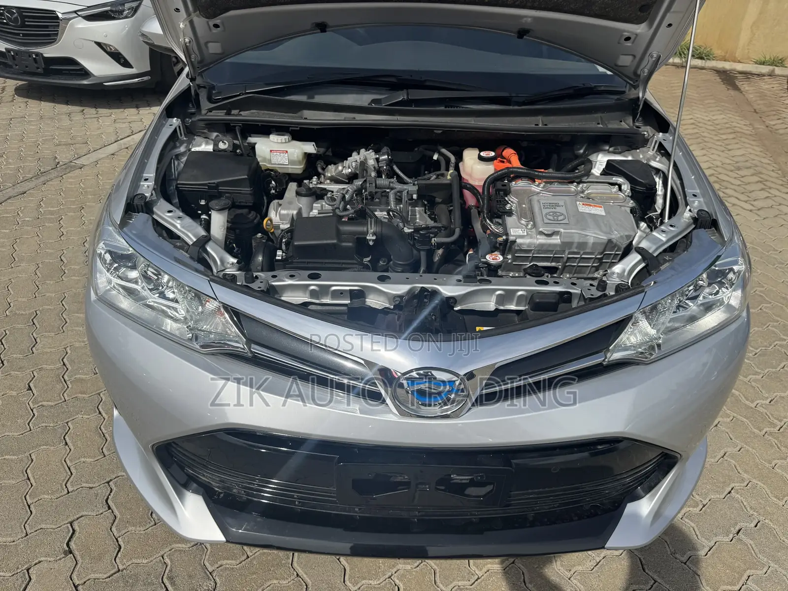 Toyota Corolla Fielder 2018 Silver