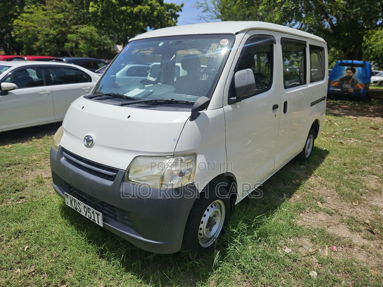 Toyota TownAce 2017 White