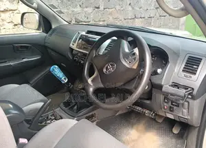 Toyota Hilux 2014 Silver