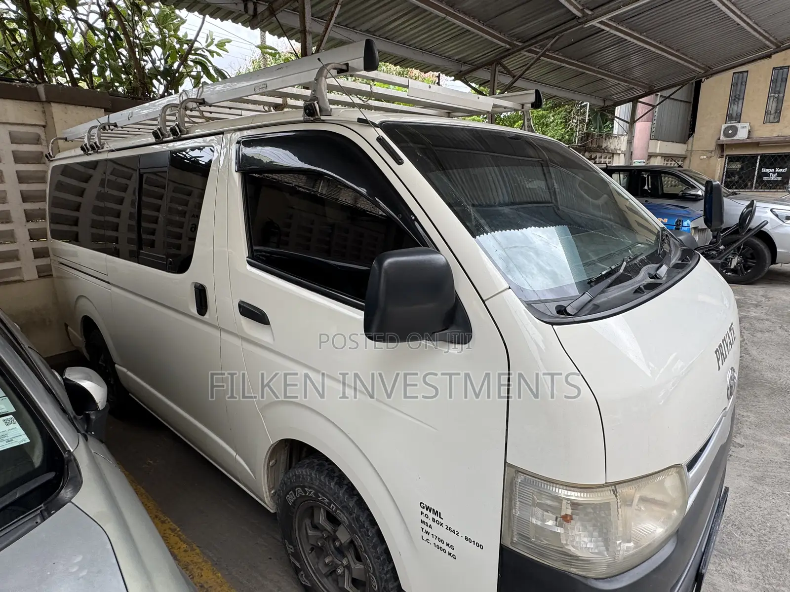 Toyota HiAce 2012 White