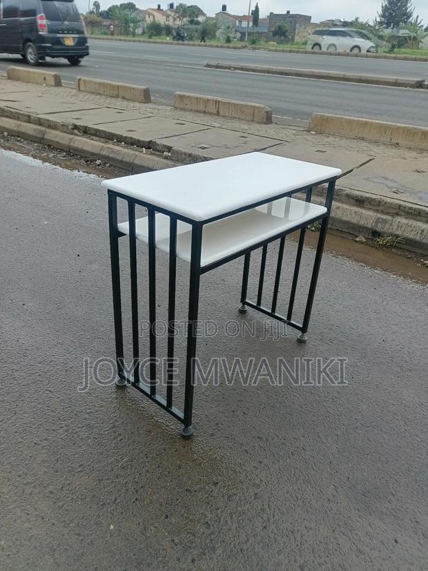 Manicure Marble Table, White and Black - thumbnail 3