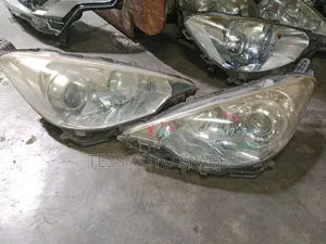 Toyota Aqua 2008 Headlight