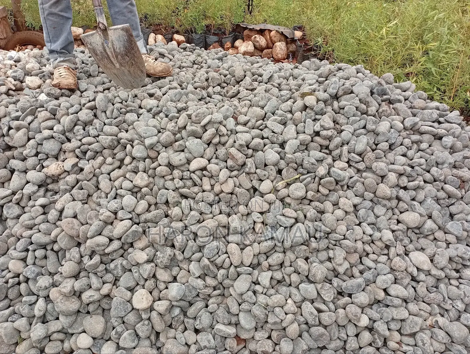 Pebble Stones(White and Gray)