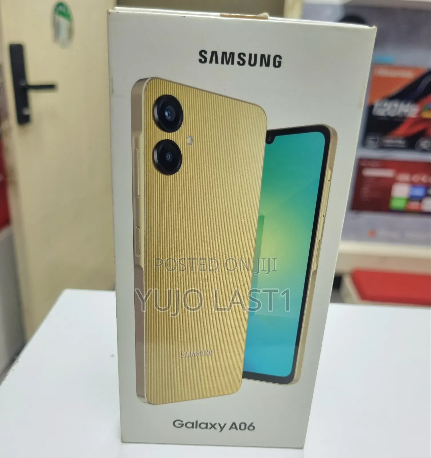 New Samsung Galaxy A06 64 GB Gold
