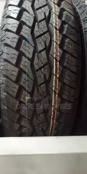 235/70 R16 Toyo Tire