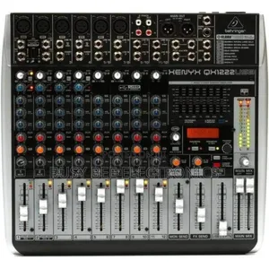 Behringer Xenyx Qx1222usb Mixer