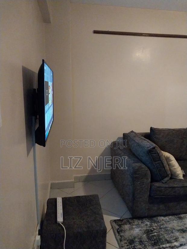 One Bedroom Airbnb Apartment Southb - thumbnail 5