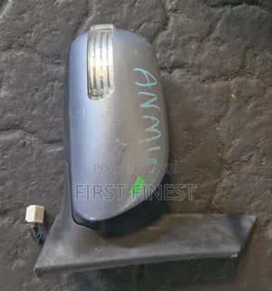 Toyota Isis Side Mirrors