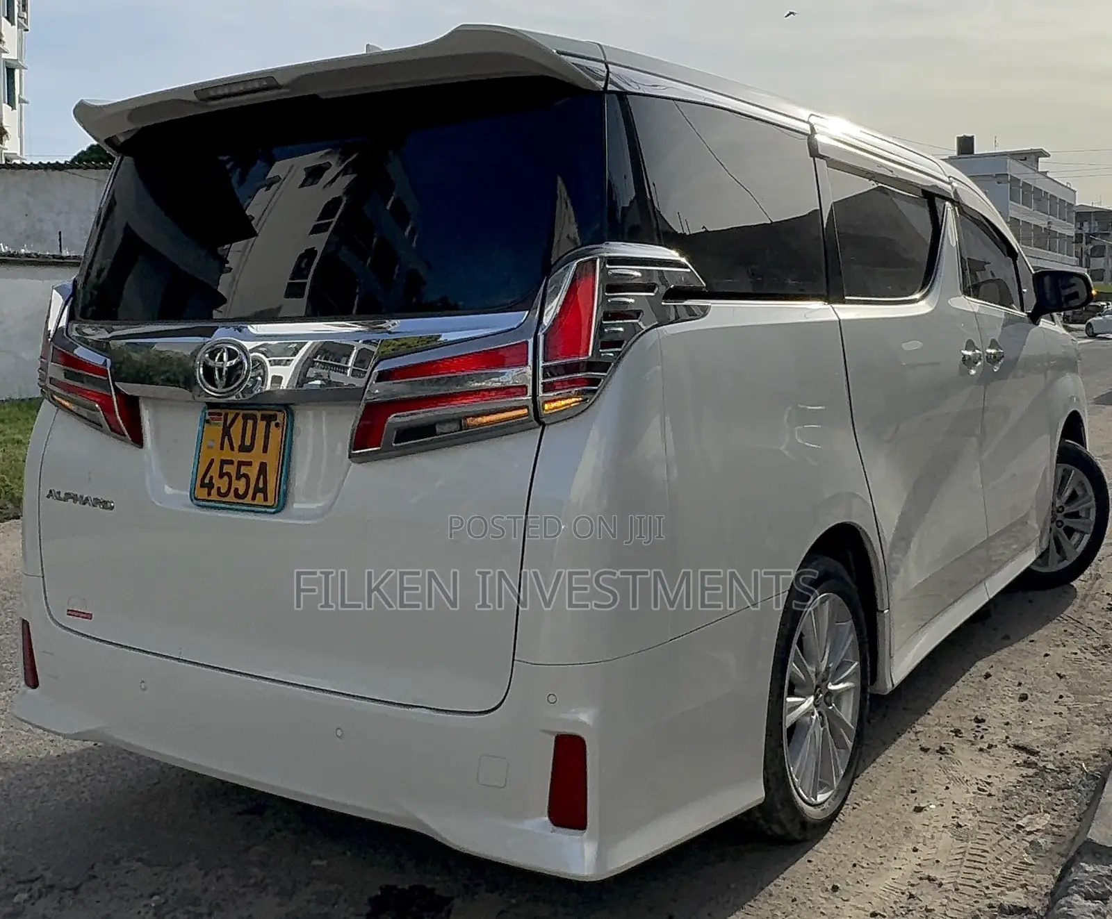 Toyota Grand HiAce 2019 White