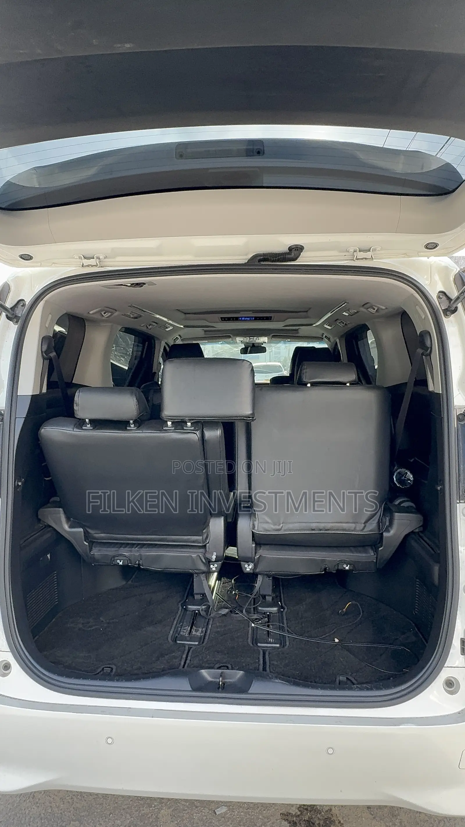 Toyota Grand HiAce 2019 White