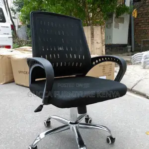 Office Chairs: Black Office Mesh Swivel Leg Chair