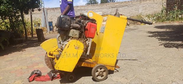 Asphalt/Concrete Cutter for Hire - thumbnail 6