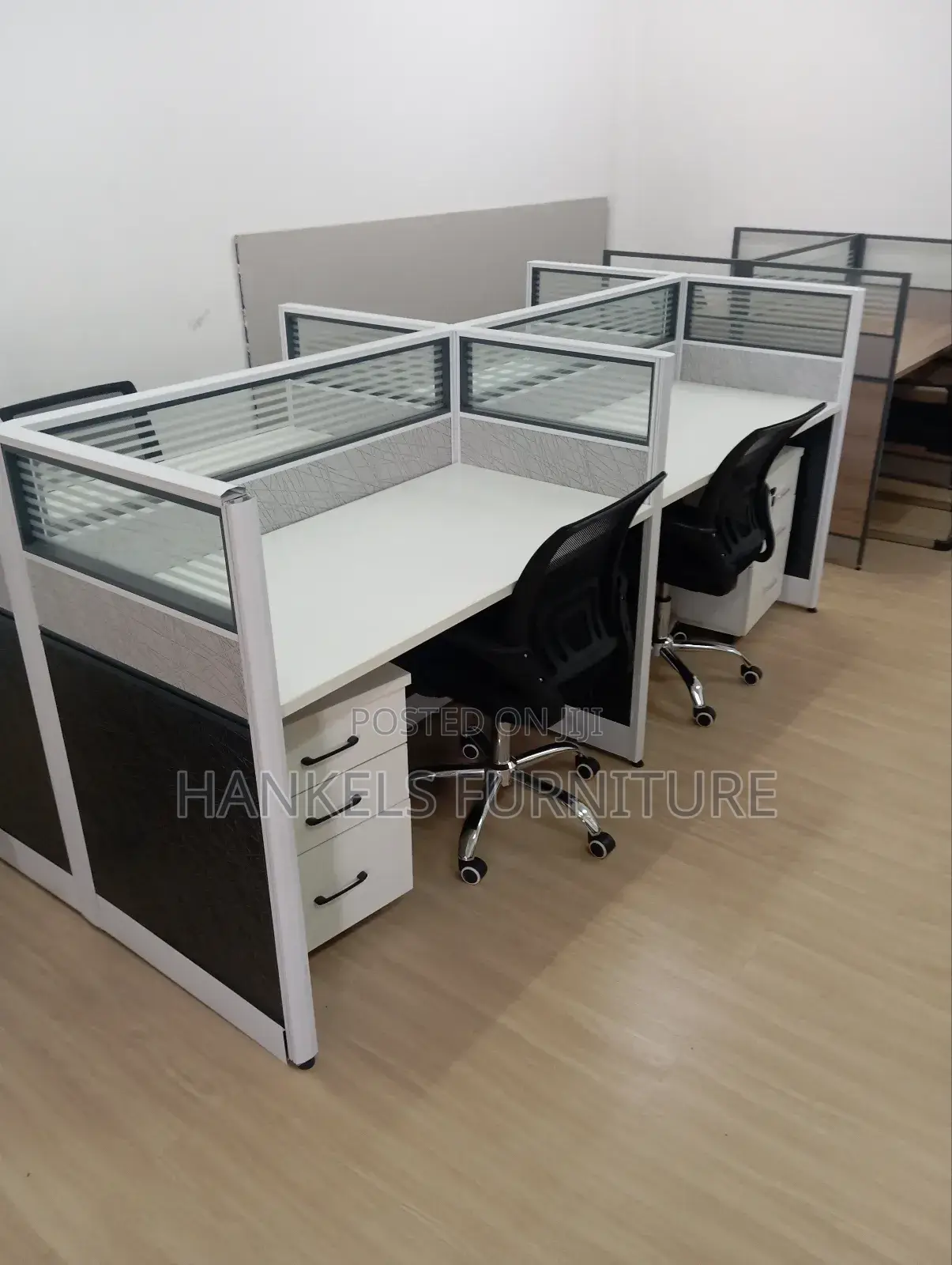 4 Way Workstation Partitioned (White)