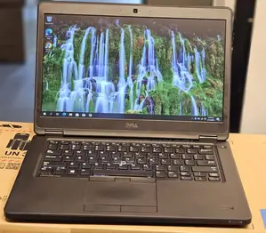 Laptop Dell Latitude 5450 16GB Intel Core I5 SSD 256GB