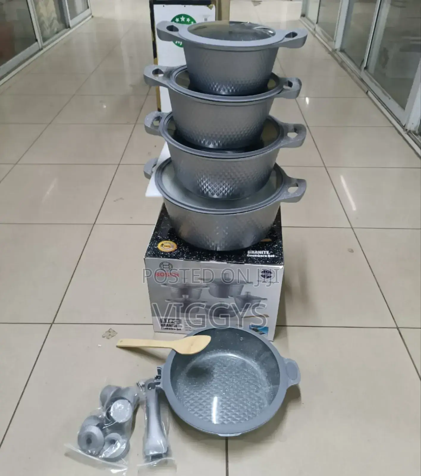 Bosch 11 Pieces Cookware With Silicone Lid Covers*