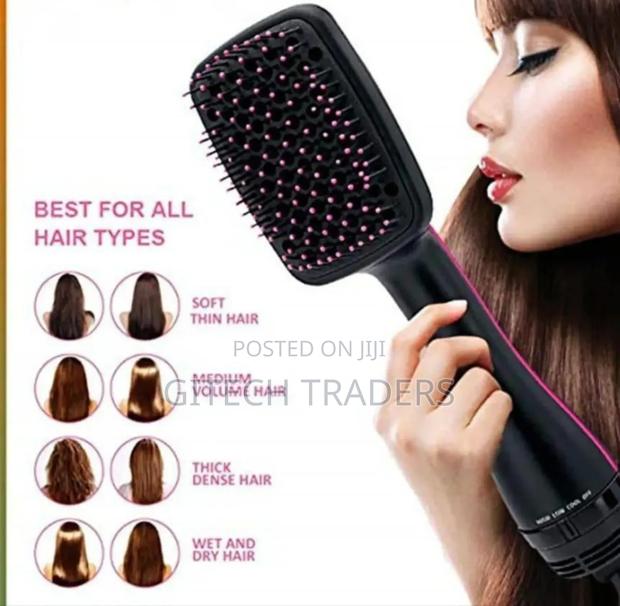 *3-in-1 Hair Straightener Brush