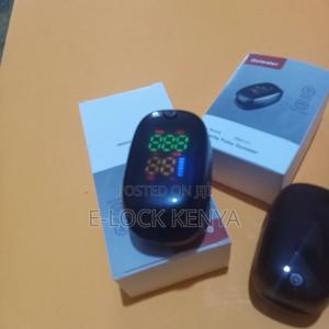 One Button Operation Oximeter - thumbnail 2