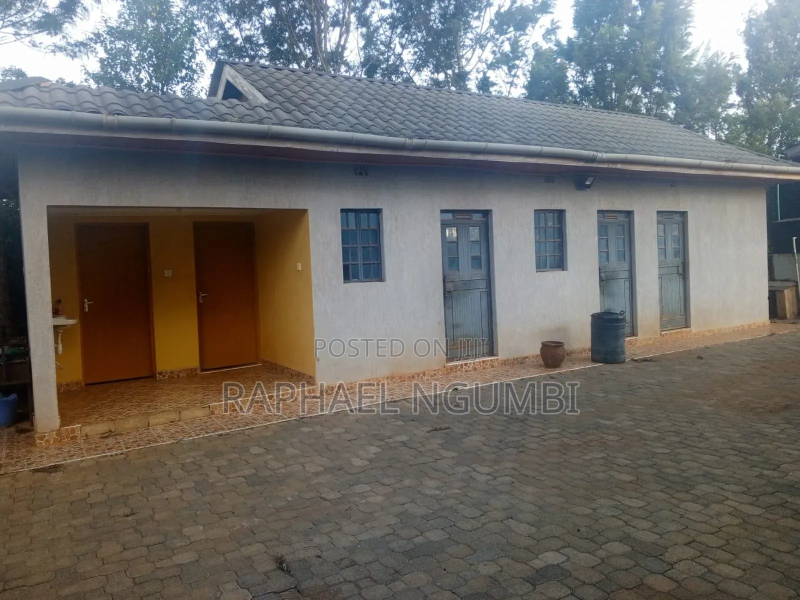 Furnished 5bdrm House in Mua for sale