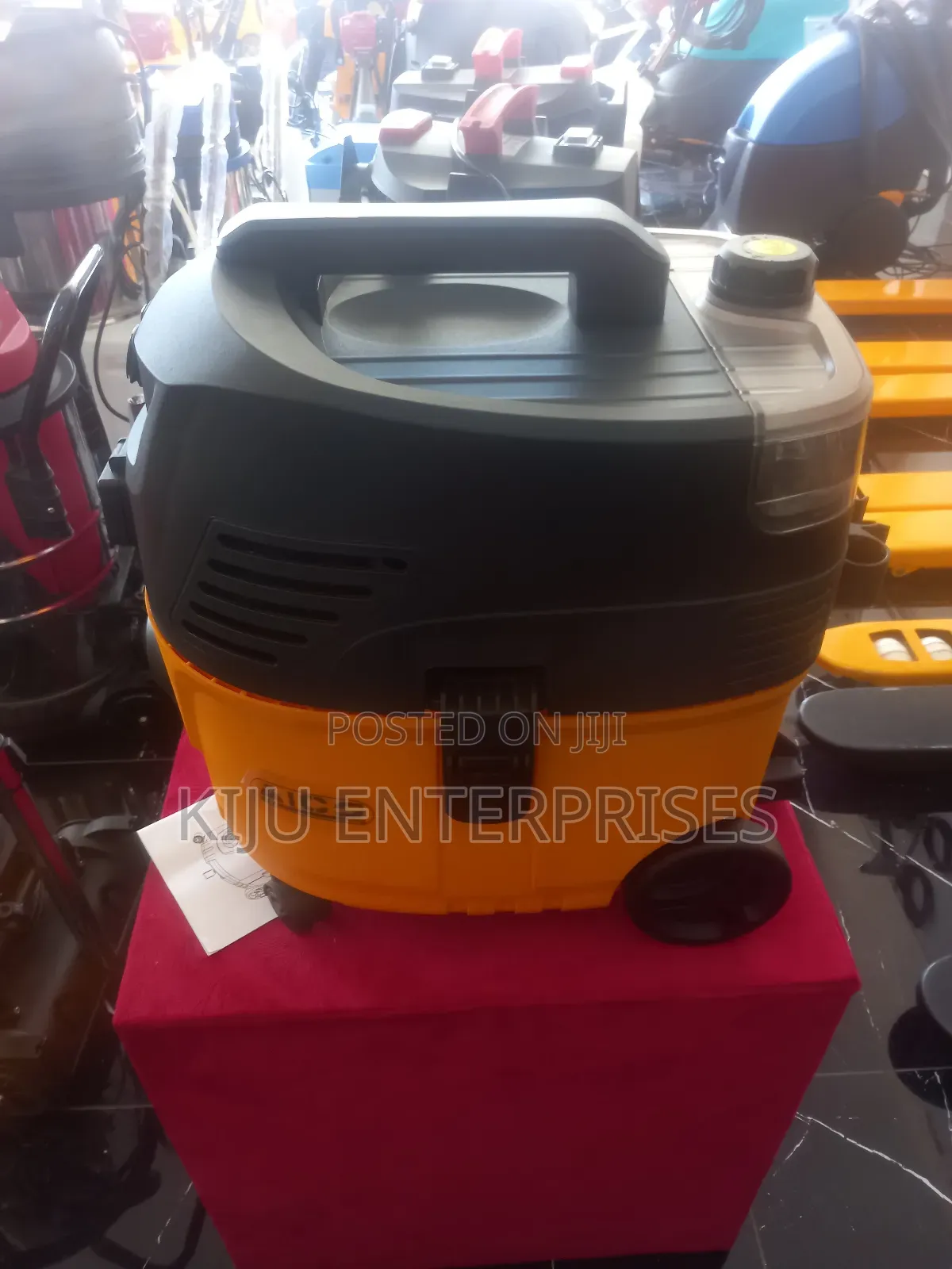 Vaccum Cleaner and Steam Available