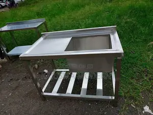 Single Sink With Channels