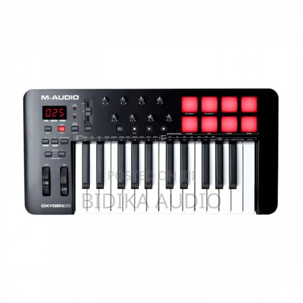 New M-Audio Midi Keyboard Oxygen 25 - main view