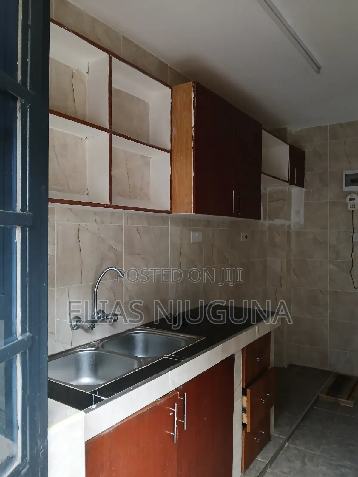 2bdrm Apartment in Thome Roosters for rent