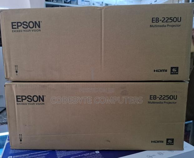 Epson Eb-2250u Projector 3lcd Technology, Wuxga, 1920 X 1200