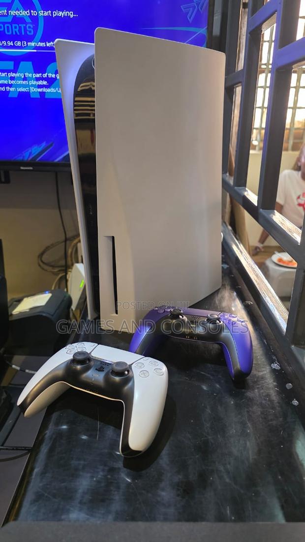 Its a Nice Ps5 Very Very Clean - main view
