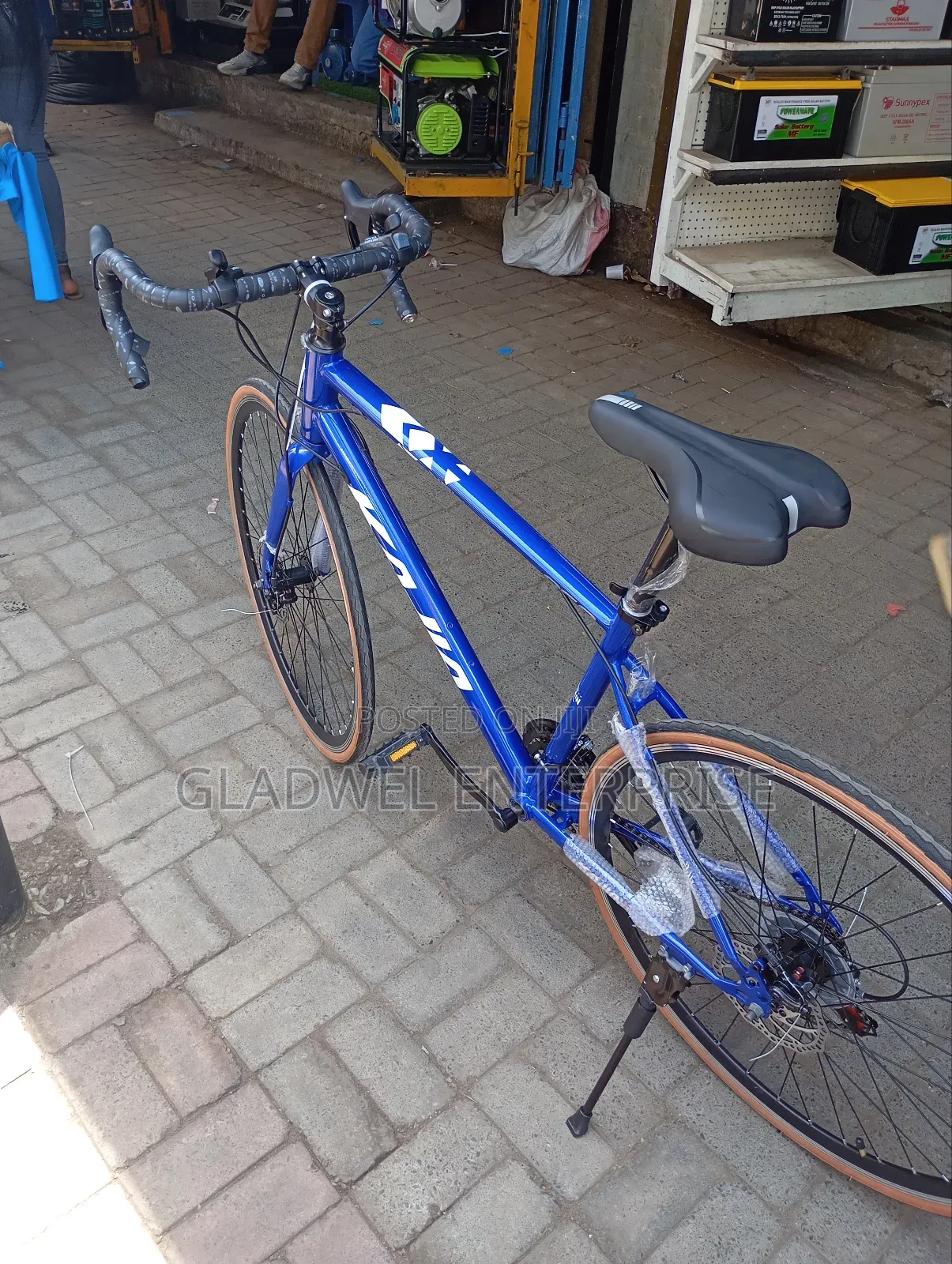 Size 27.5 Racing Bicycle With Gear and Much Comfortable