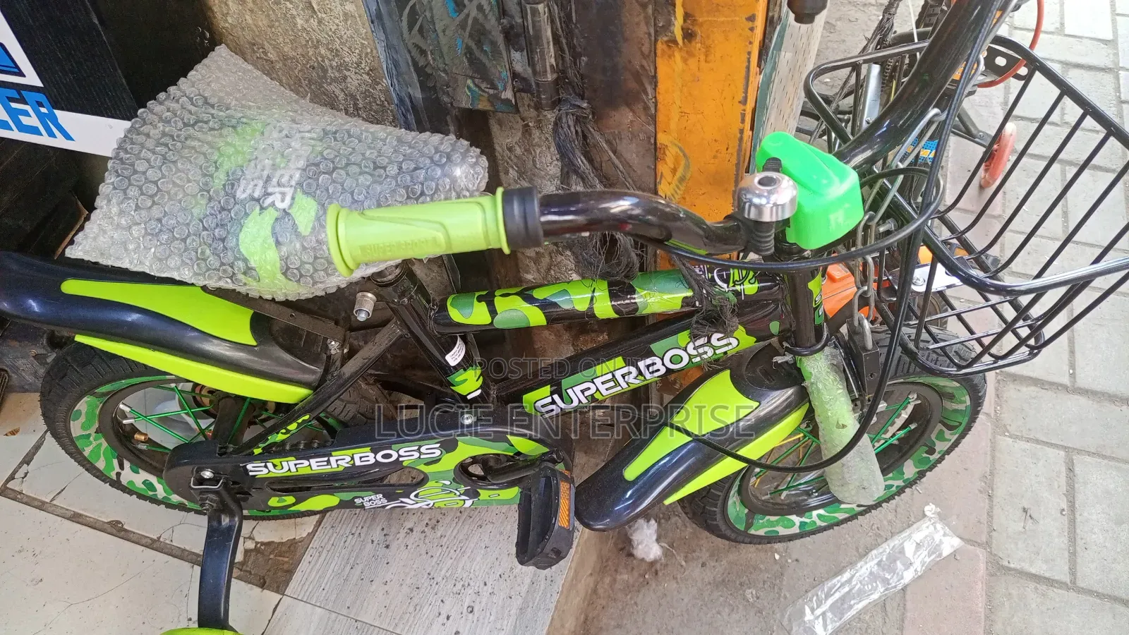 Superboss Kids Bike Size 12