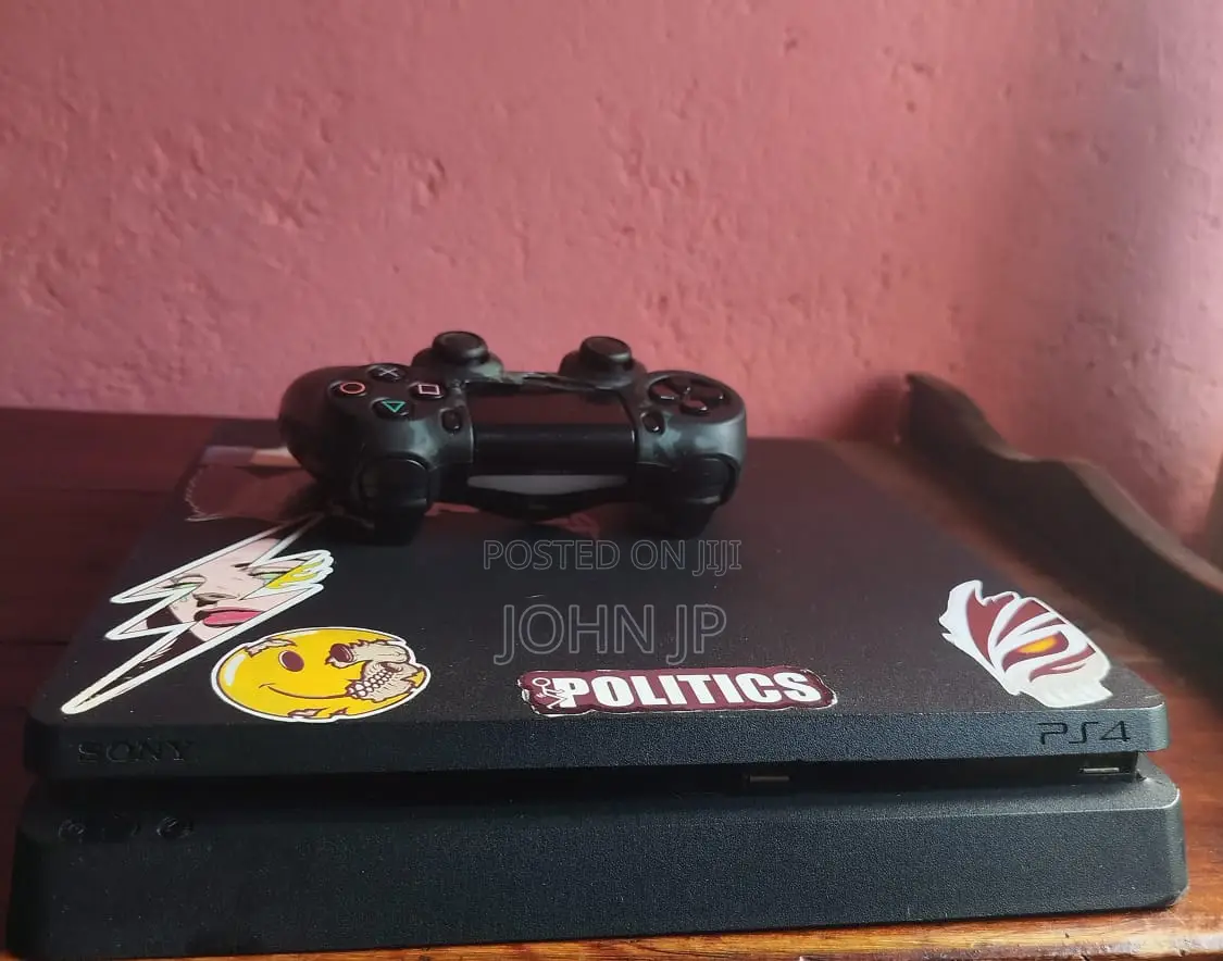 Play Station 4 Slim With 1 Tb Storage.