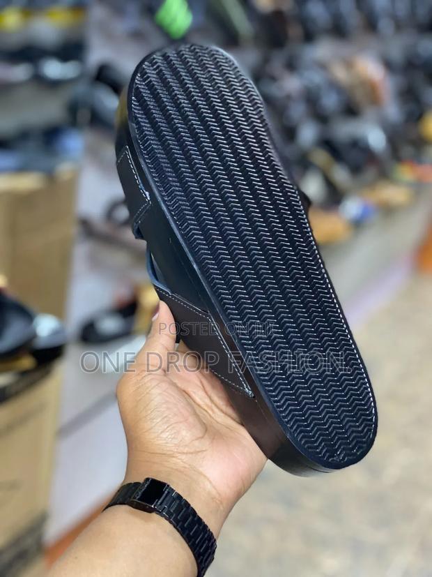 Huayi Leather Sandals - thumbnail 2