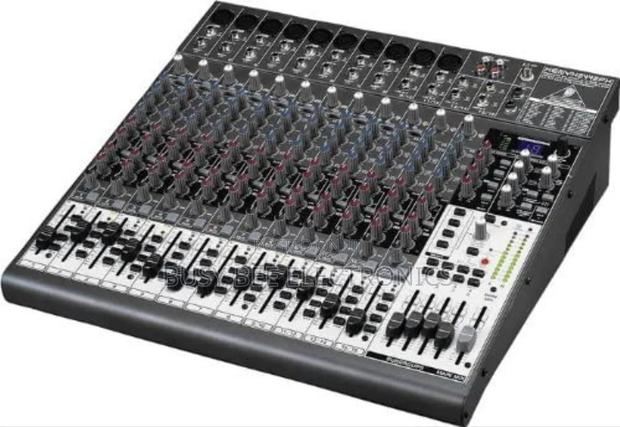 Behringer Xenyx 2442fx – 24 Channel