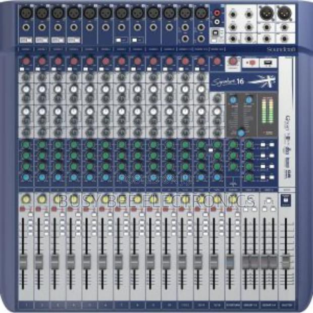 Soundcraft Signature 16 Analog 16-Channel Mixer