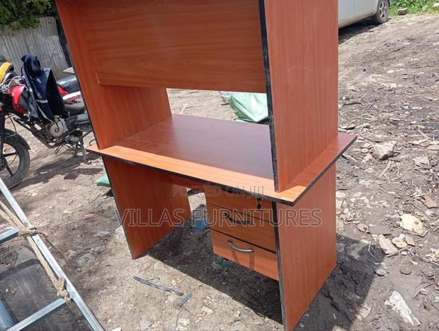 Local Made Studying Desk