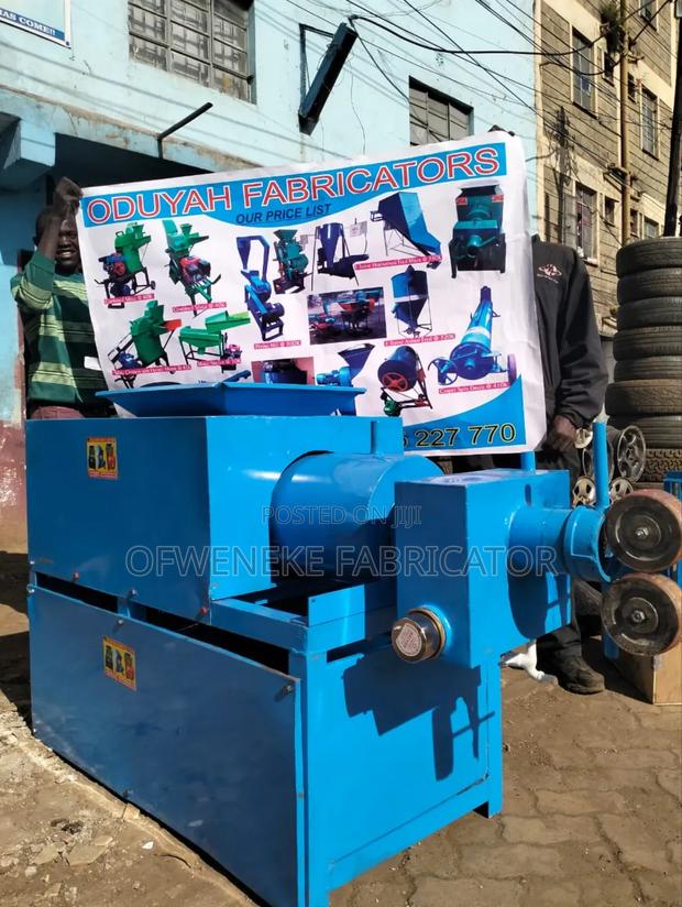 Soap Plodder Machine - main view