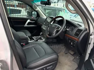 Toyota Land Cruiser 4.5 V8 TD 2019 Silver