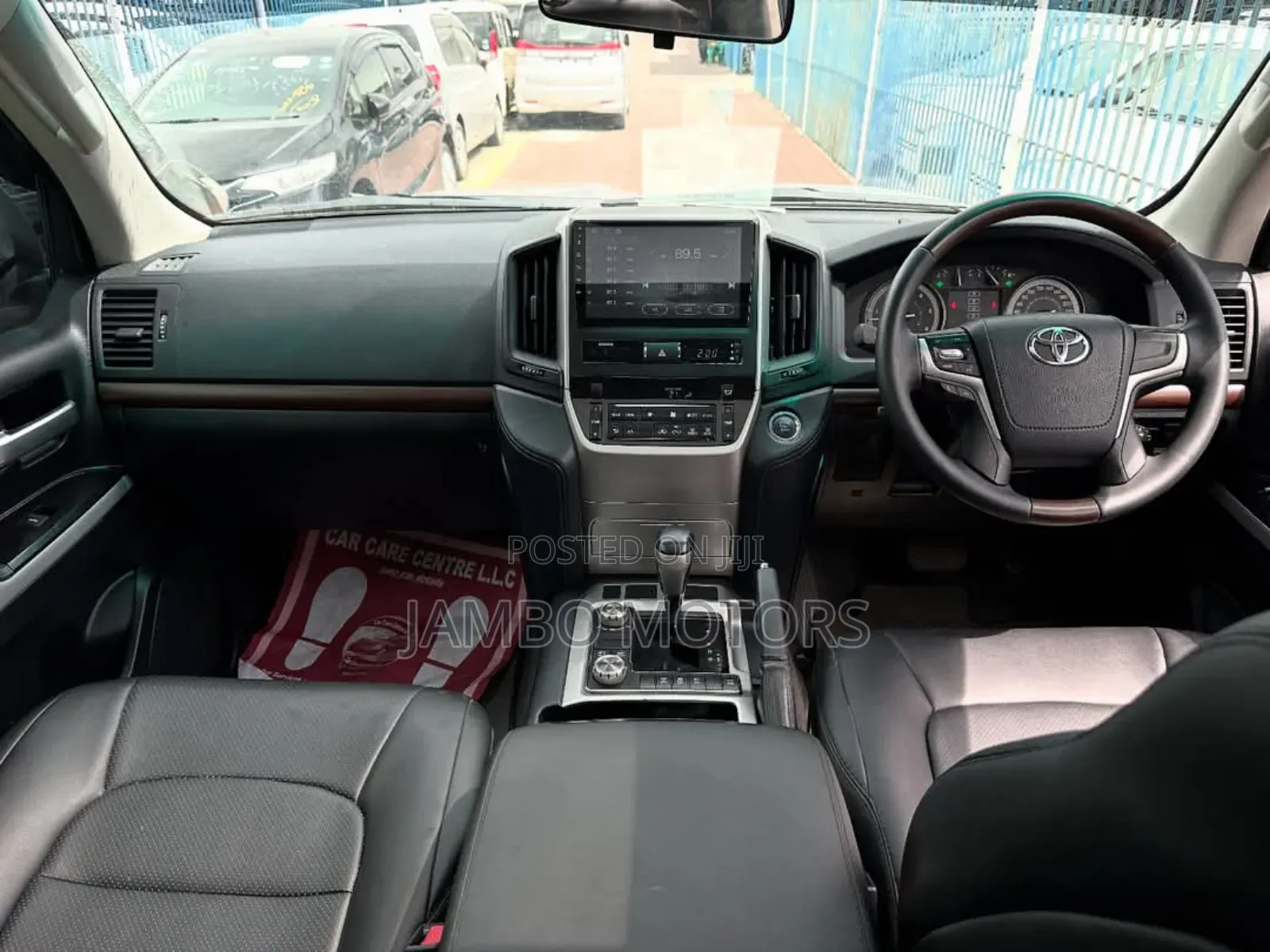 Toyota Land Cruiser 4.5 V8 TD 2019 Silver