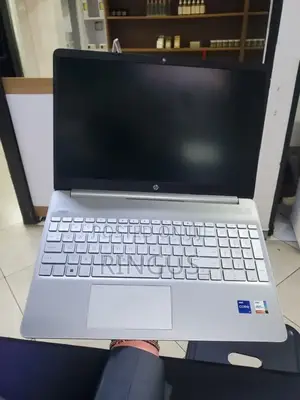Laptop HP 15s 8GB Intel Core I7 SSD 256GB