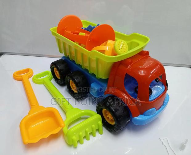 Beach and Sand Kids Truck - main view