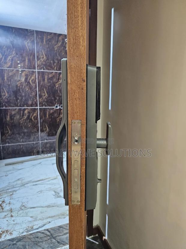 Smart Lock for Home, Office, Airbnb With App Control and Video - thumbnail 4