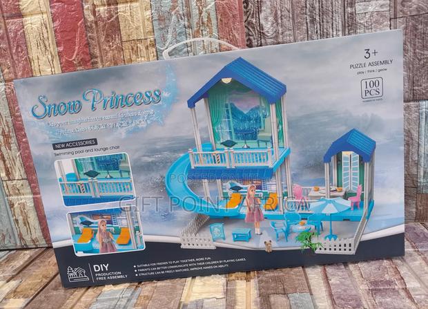100 Pieces of Snow Princess Doll House