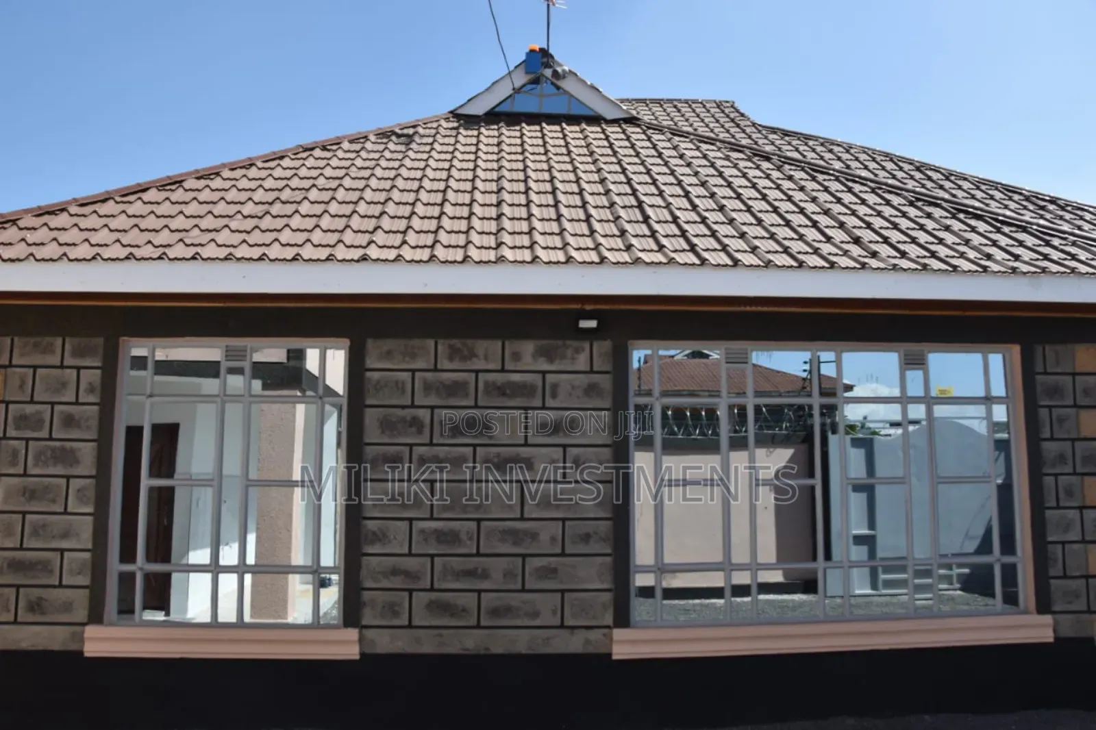 3bdrm Bungalow in Junction, Kimbo for sale