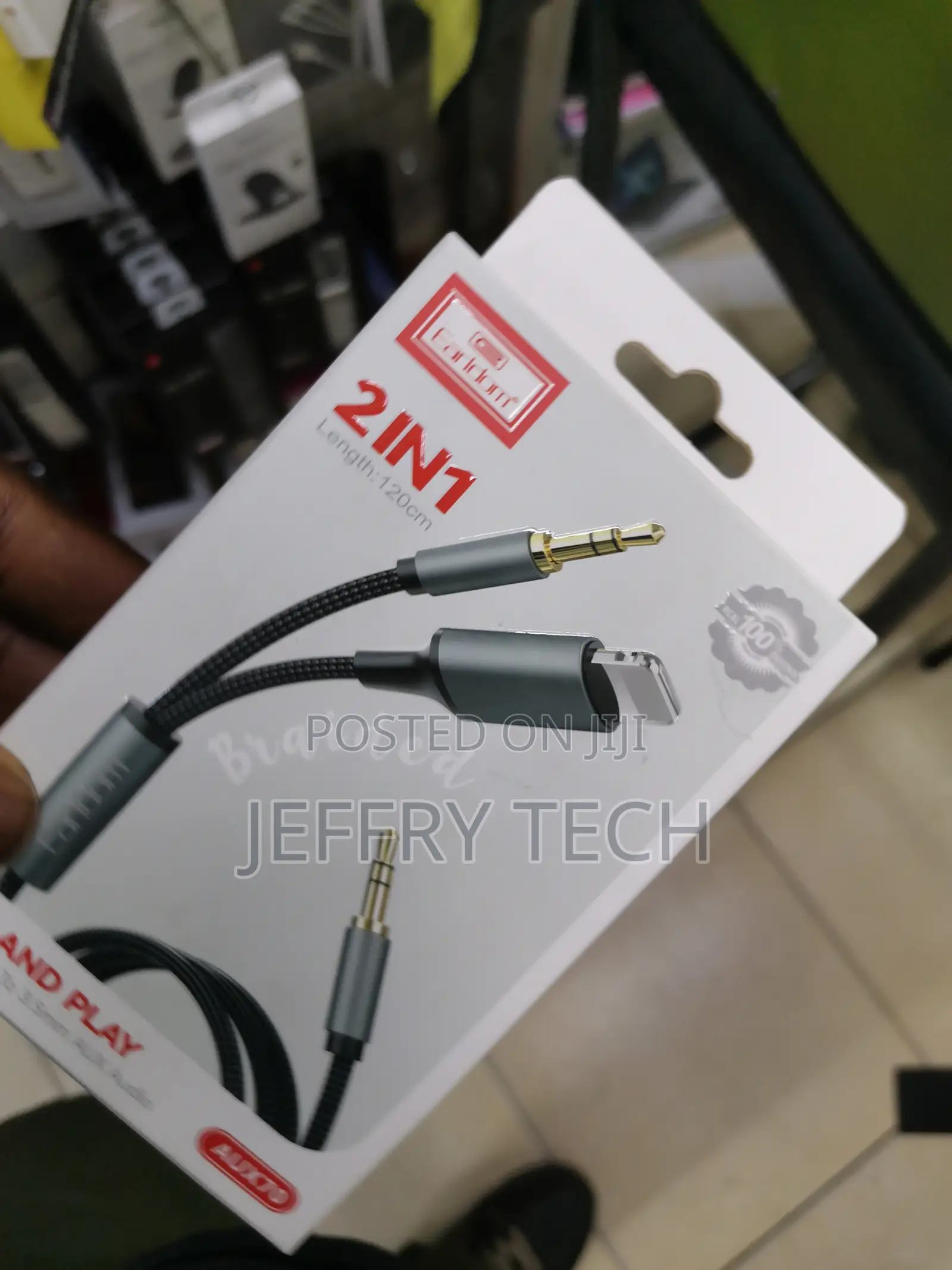 Earldom Et-Aux70 Aux to Lightning Aux 1.2m Conversion Cable