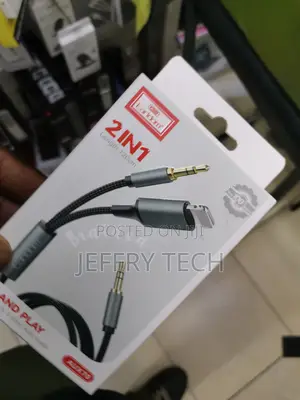 Earldom Et-Aux70 Aux to Lightning Aux 1.2m Conversion Cable