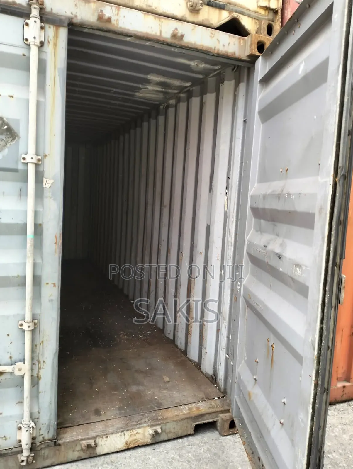 20ft Empty Shipping Containers On Offer!