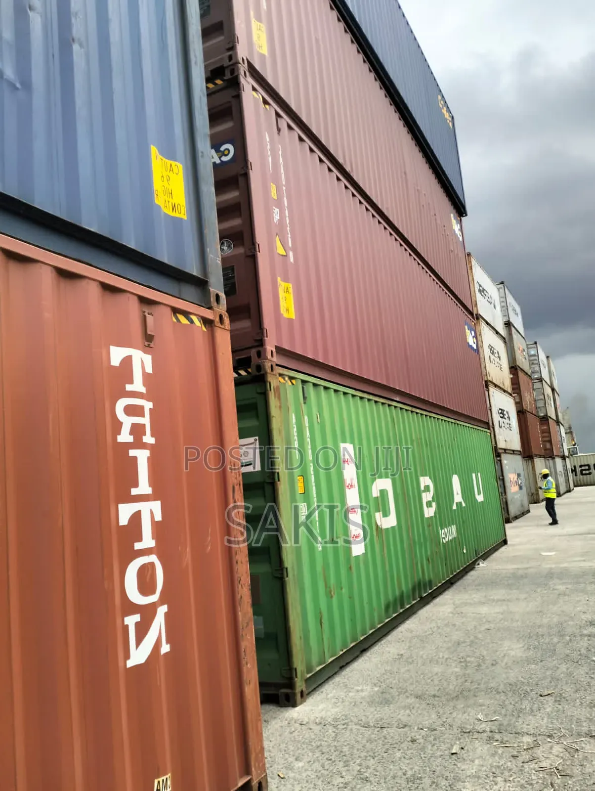 20ft Empty Shipping Containers On Offer!