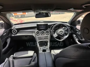 Mercedes-Benz C200 2018 Black
