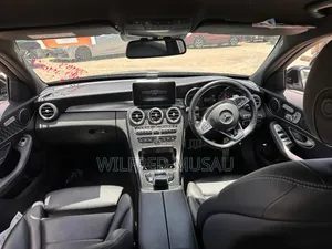 Mercedes-Benz C200 2018 Black